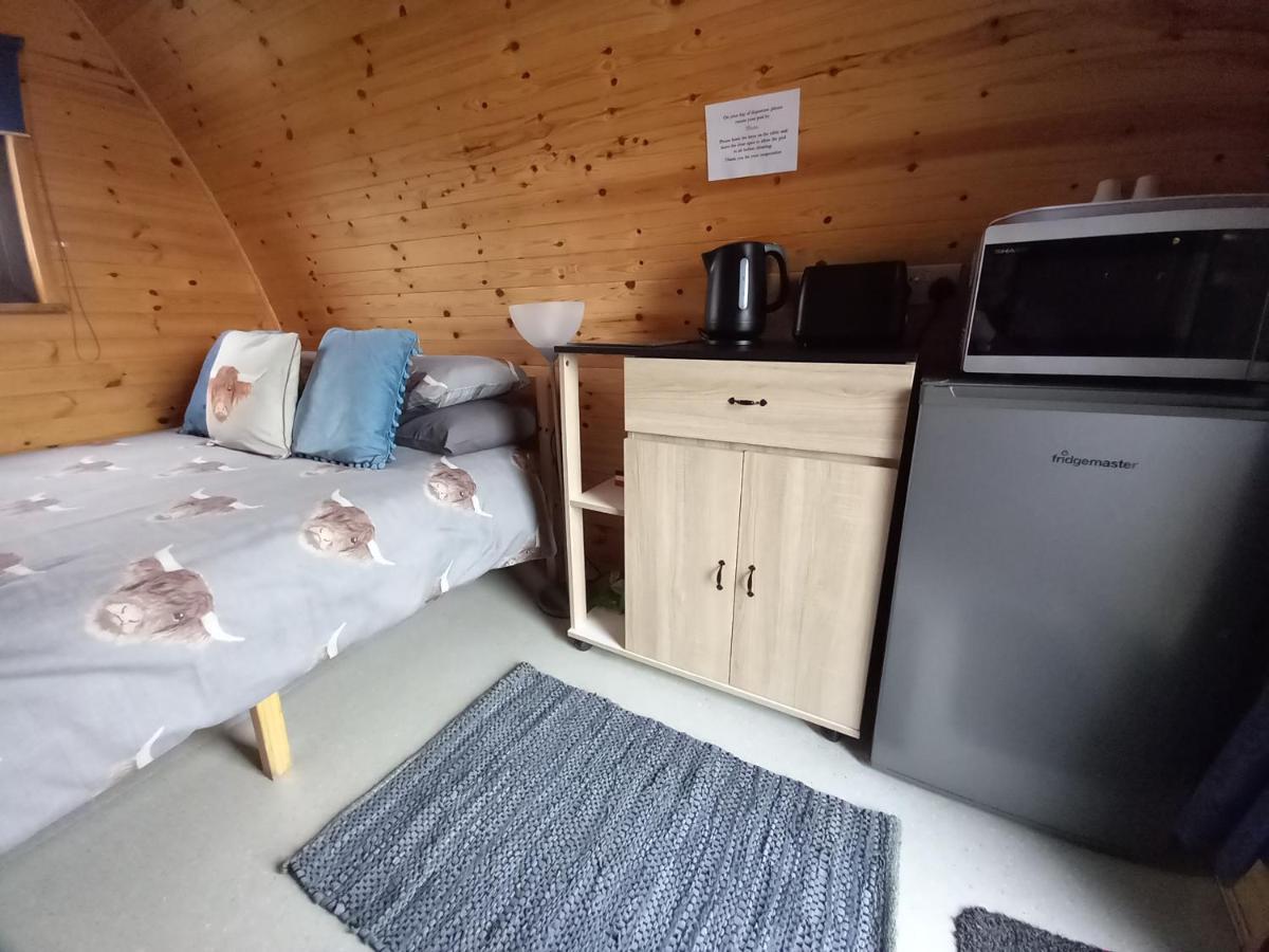 Hillside Camping Pods And Shepherd'S Hut Wick  Oda fotoğraf