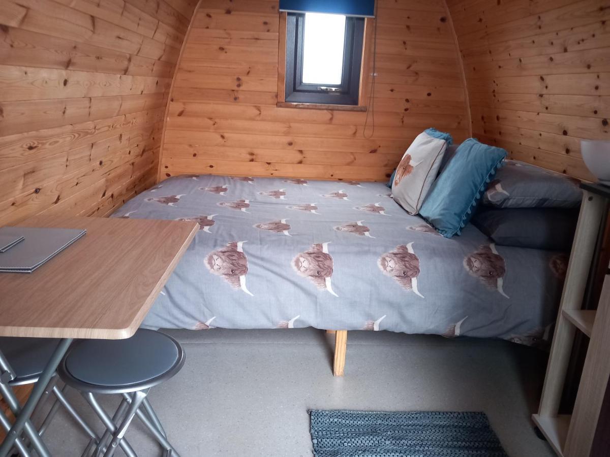 Hillside Camping Pods And Shepherd'S Hut Wick  Oda fotoğraf